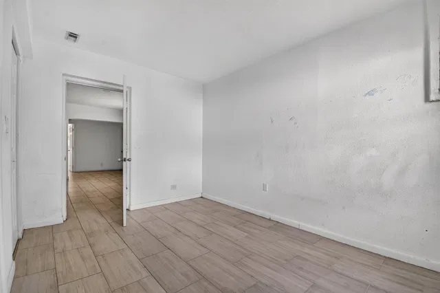 Residence photo 30