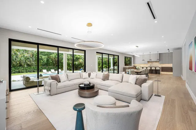 SoSo West Palm Beach Residence photo 18