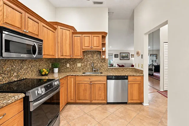  Unit 459 photo 6