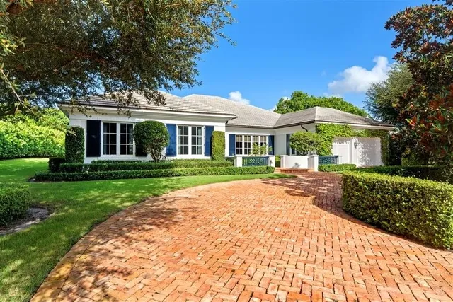 Residence photo 3