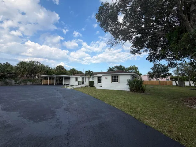 Residence photo 4