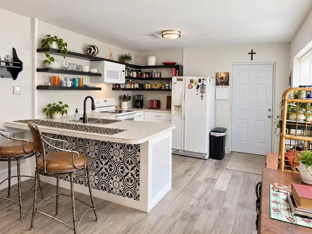 Residence photo 4