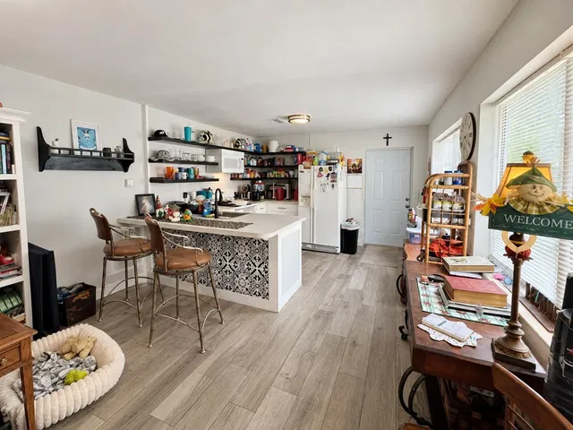 Residence photo 5
