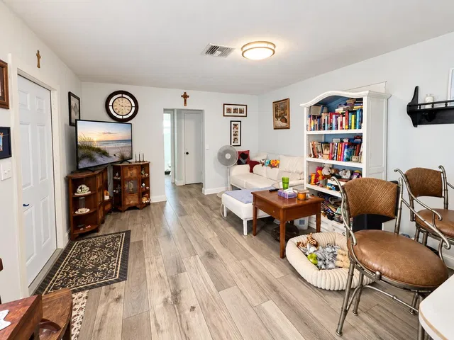 Residence photo 6