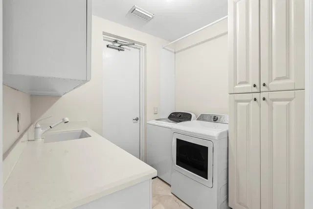 Unit 601 photo 53