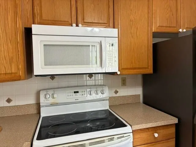  Residence photo 5