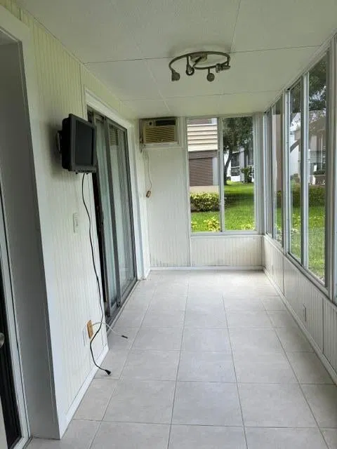  Residence photo 17