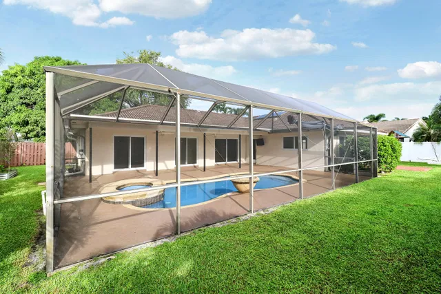 Residence photo 2