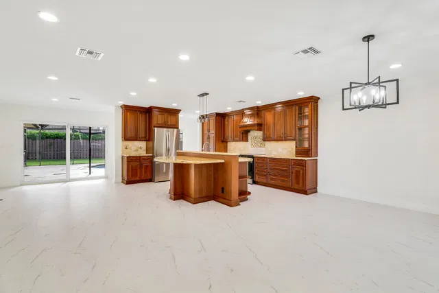 Residence photo 11