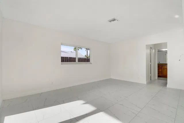 Residence photo 17