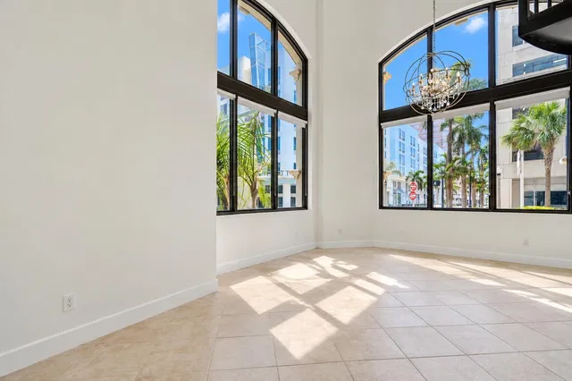 One City Plaza Unit 118 photo 3