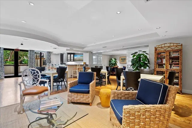 One City Plaza Unit 118 photo 13