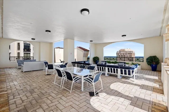 One City Plaza Unit 118 photo 17
