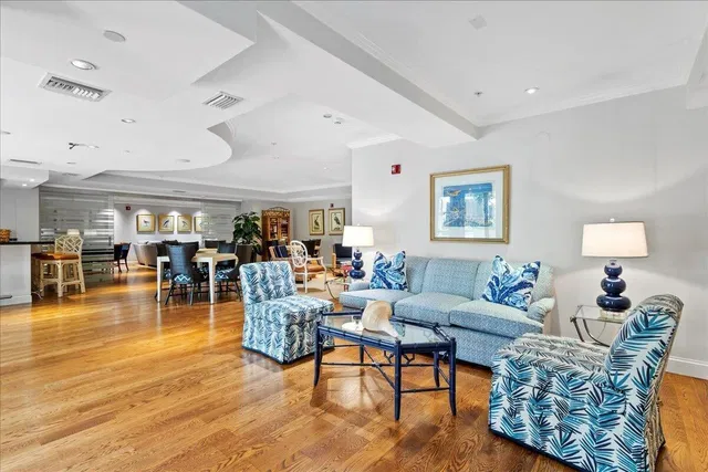 One City Plaza Unit 118 photo 18