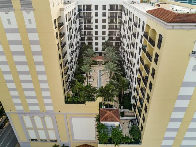 One City Plaza Unit 118 photo 21