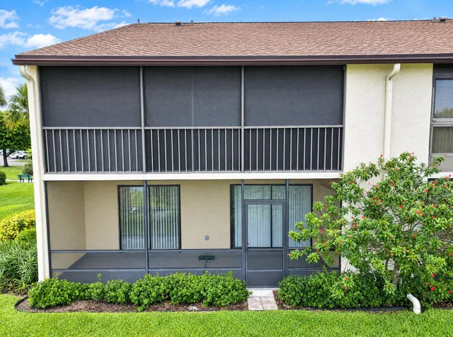 Unit 1218 photo 29
