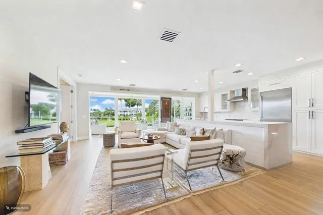 Admirals Cove Residence photo 6
