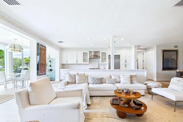 Admirals Cove Residence photo 11