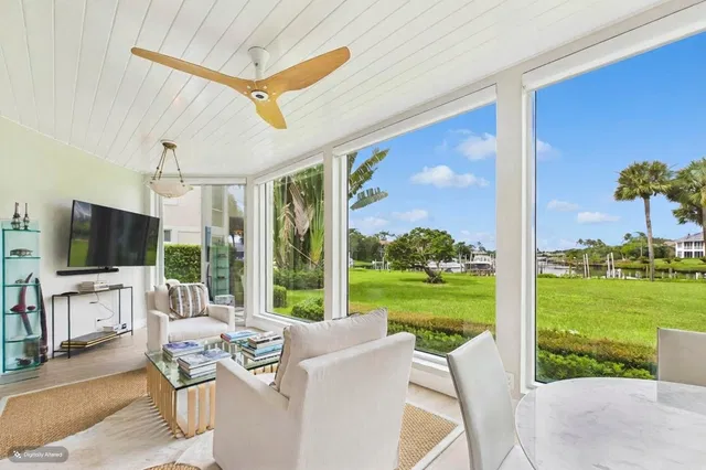Admirals Cove Residence photo 15