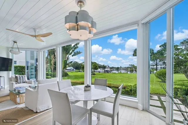 Admirals Cove Residence photo 18