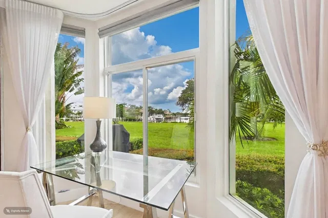 Admirals Cove Residence photo 24