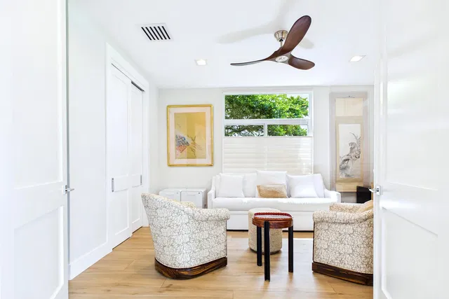 Admirals Cove Residence photo 28