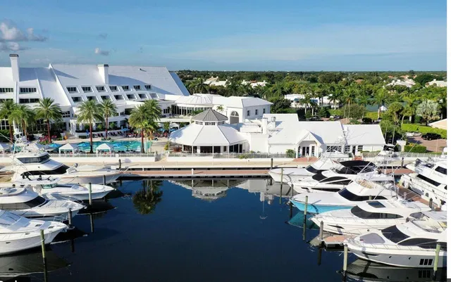 Admirals Cove Residence photo 41