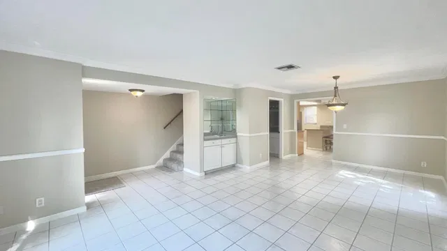  Residence photo 4