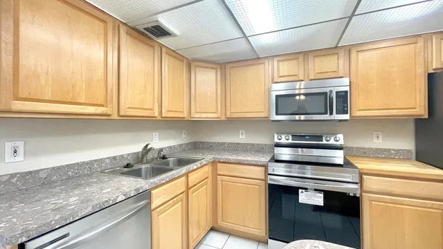  Residence photo 11