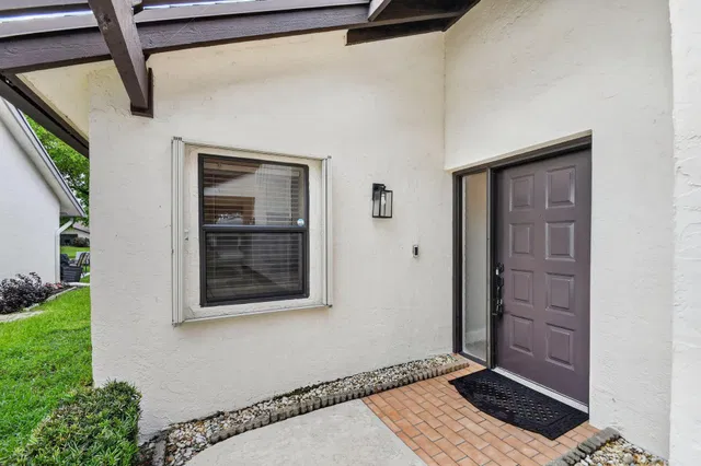  Residence photo 4