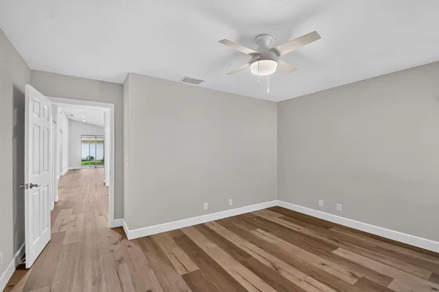  Residence photo 24