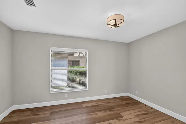  Residence photo 27