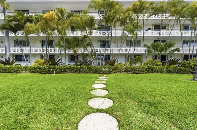 North End Palm Beach Unit 102 photo 6