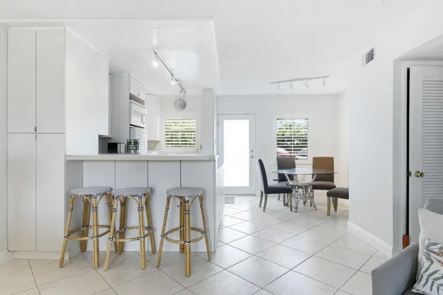 North End Palm Beach Unit 102 photo 14