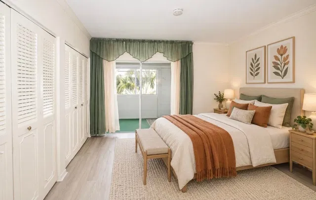 Unit 208 photo 12