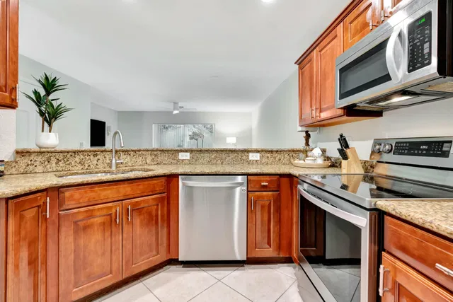 Residence photo 12