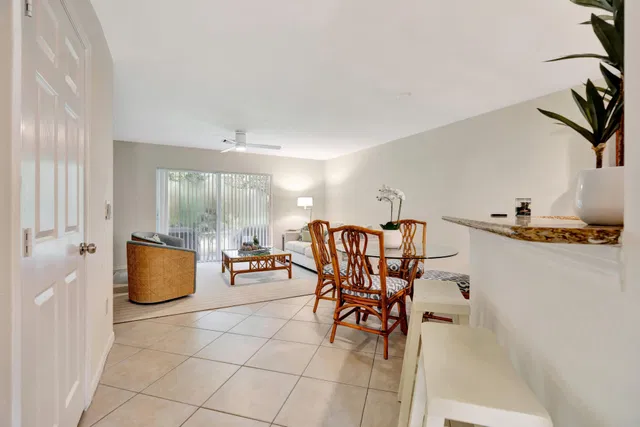 Residence photo 14