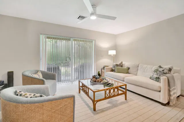 Residence photo 15