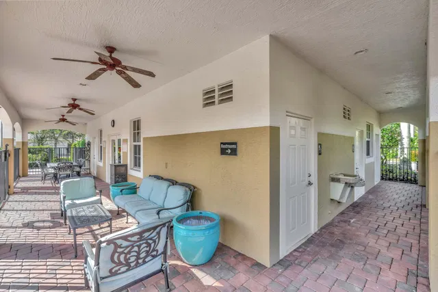 Residence photo 39