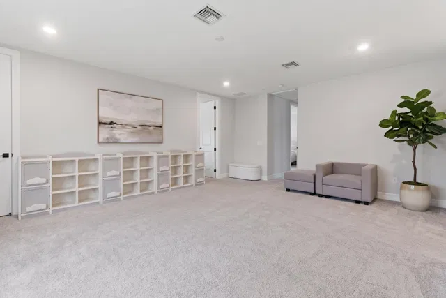 Residence photo 32