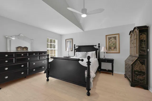 Residence photo 3