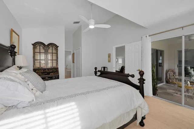 Residence photo 5