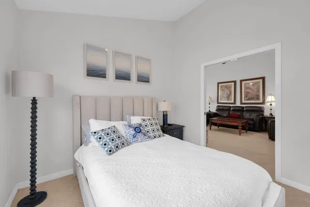 Residence photo 18