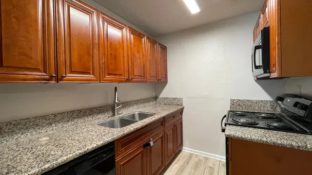 Residence photo 6
