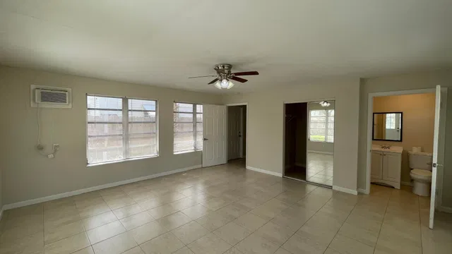 Residence photo 18
