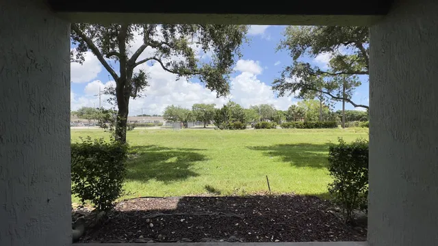 Residence photo 12