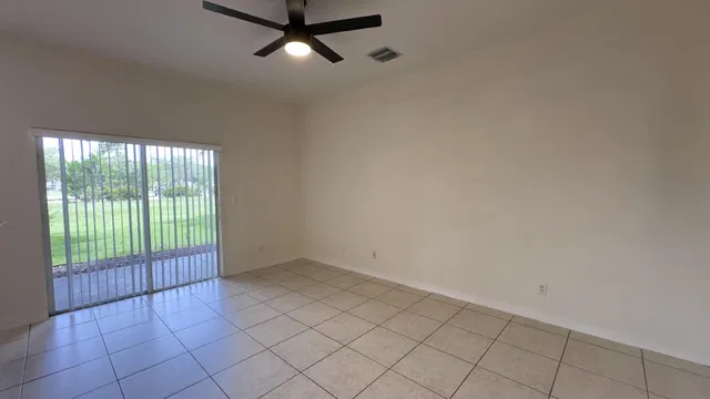 Residence photo 14