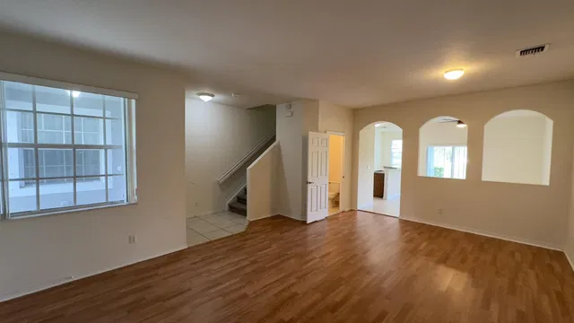 Residence photo 16