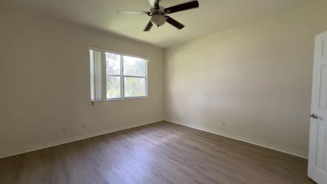 Residence photo 30