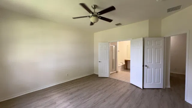 Residence photo 32